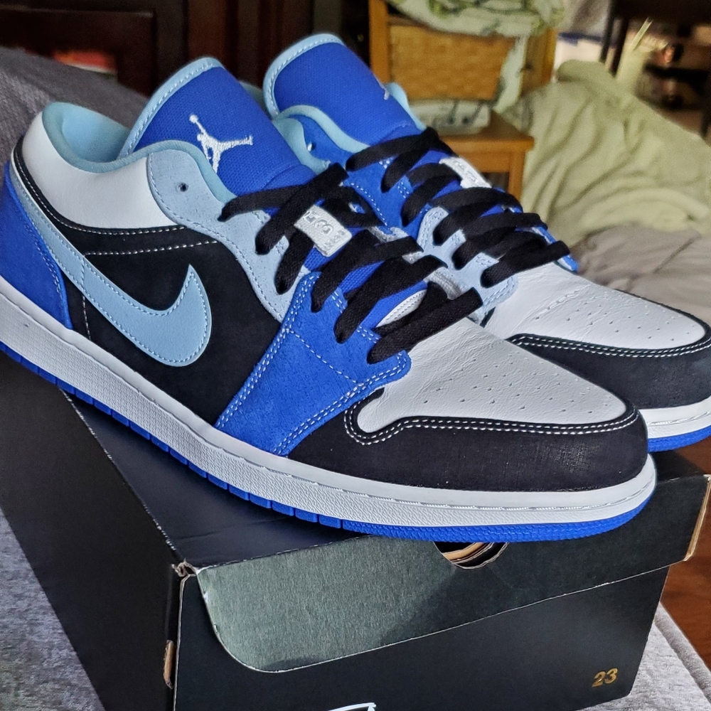 JORDAN 1 LOW SE "RACER BLUE" SIZE 13M DH0206-400